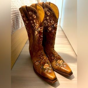 Shyanne Floral Cowboy Boots